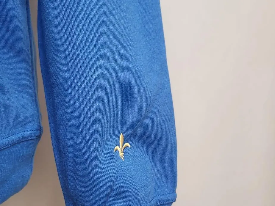 Sudadera con logotipo bordado en puño