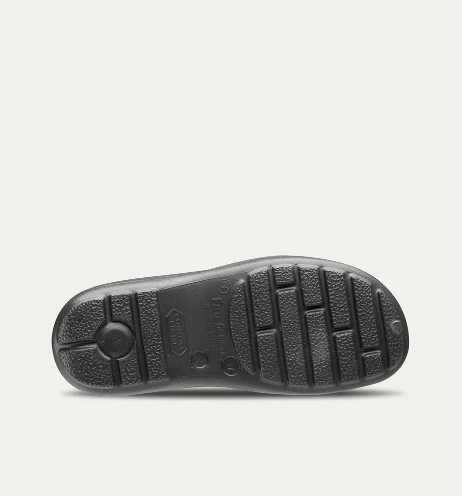 Flotantes-Shoes-Negro-Huella.webp