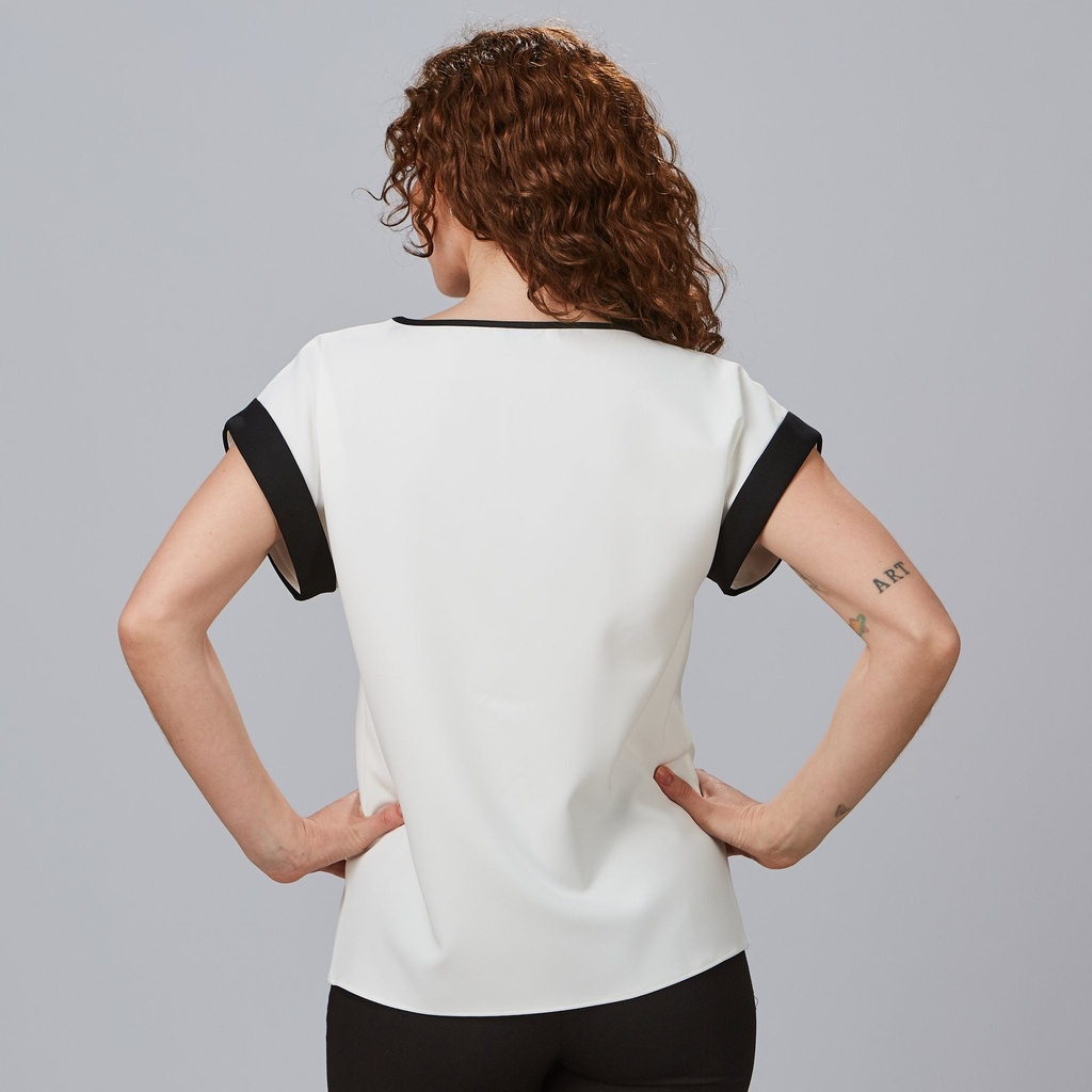 blusa-manga-corta-vuelta-filos-negros-tejido-elastico-241100-5