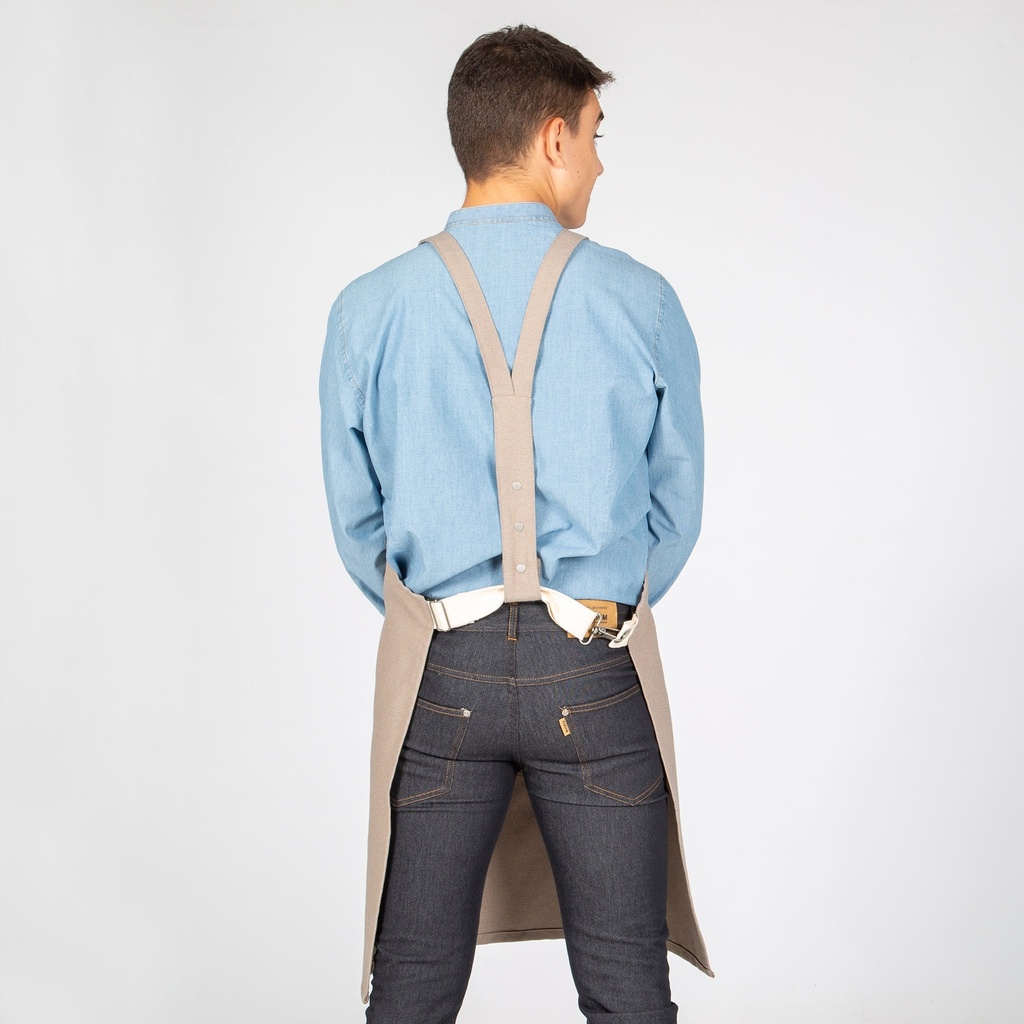 delantal-peto-gris-bolsillos-regulables-100005-1