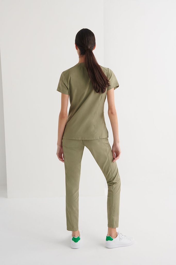 casaca-sra-cuello-pico-microfibra-elastica-bolsillos-grandes-ursa-ursa-22-24-2