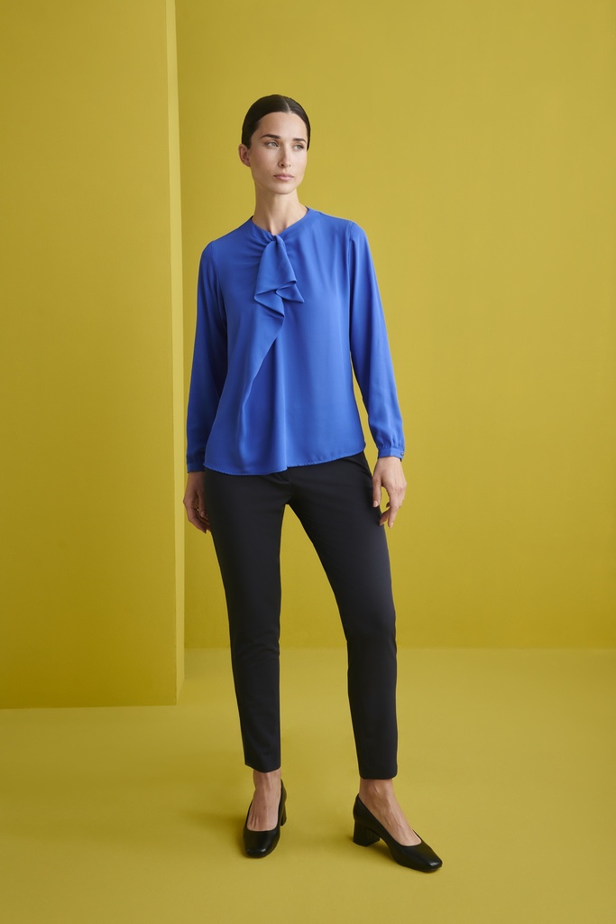 [02246_235_36] BLUSA M/L VOLANTE DELANTERO CUELLO REDONDO 100% POLIESTER 120GR (36, 235 BLANCO ROTO)